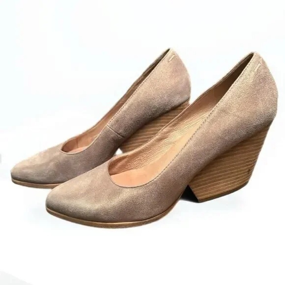 Elegant Tan Wedge Heels